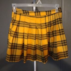 Clueless 90s Costume Forever 21 Yellow and Black Plaid Pleated Skirt